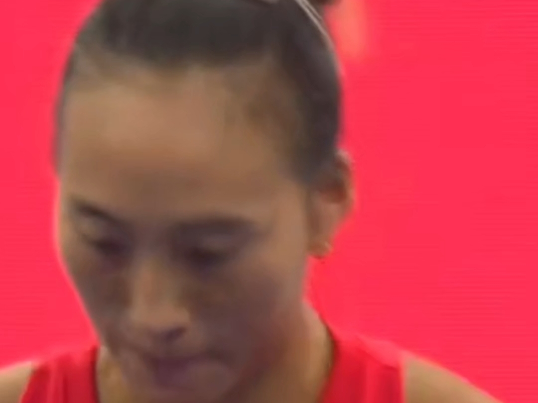 郑钦文晋级中网16强郑钦文 苦战三小时以7-6(3) 4-6 7-5淘汰18号种子布兹科娃，强势晋级中网16强。郑钦文将对阵查拉耶娃，即时排名45位