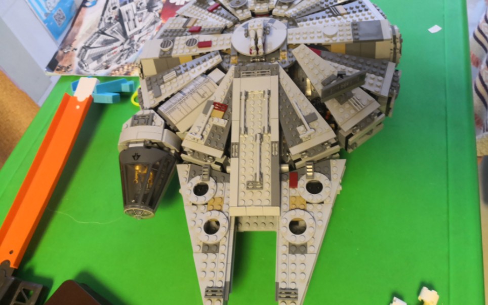 星球大战之千年隼号飞船(乐高积木版)