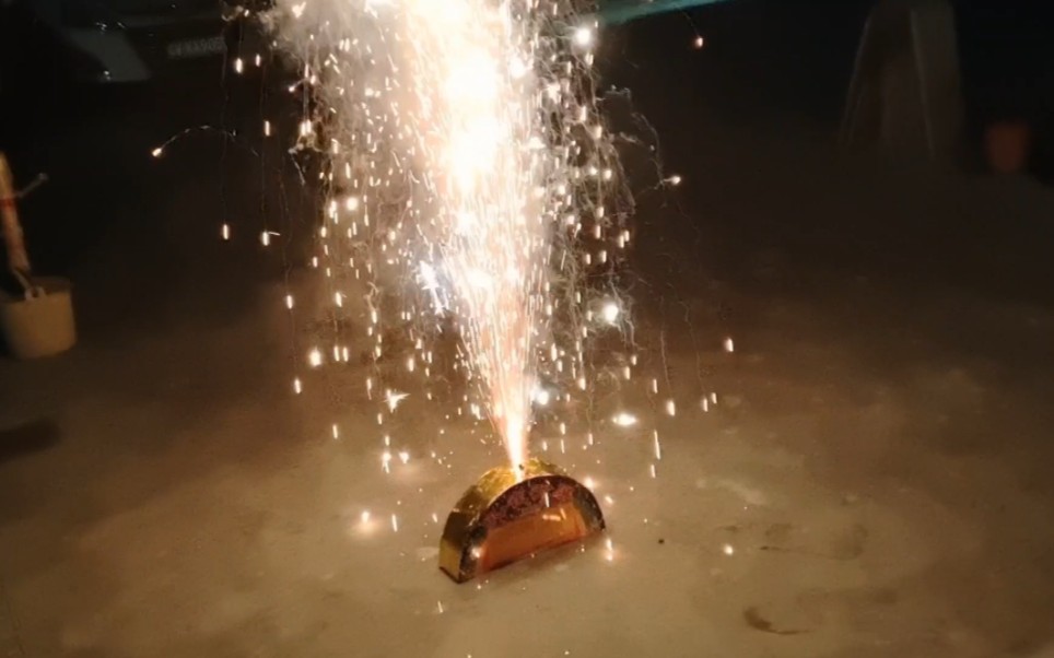 新年烟花之孔雀开屏