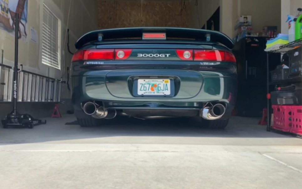 【1080p】三菱3000gt改装四驱跑车直线加速,雪地漂移,排气声浪_哔哩