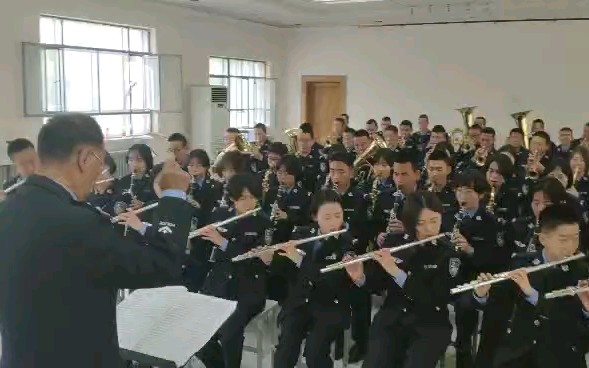 [图]军乐团17 18级合奏人民警察之歌(练习)