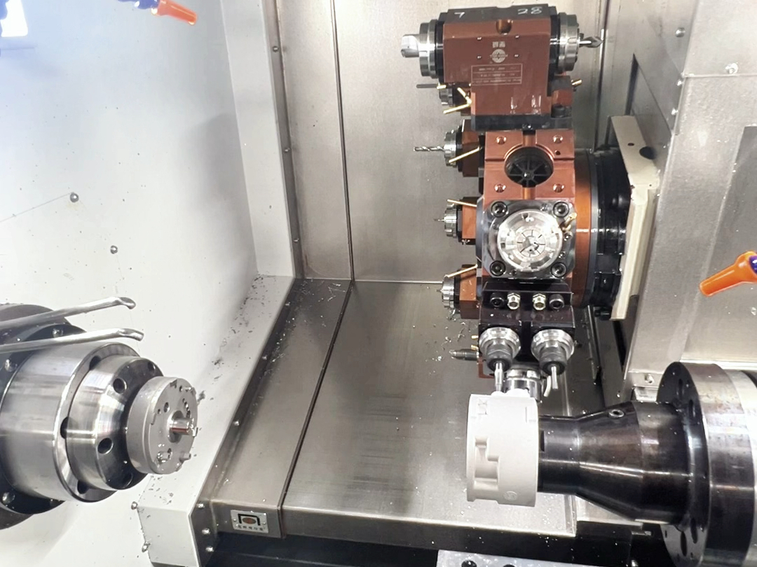 1. #双主轴车铣复合 2. #高效加工 3. #智能制造 4. #数控机床 5.