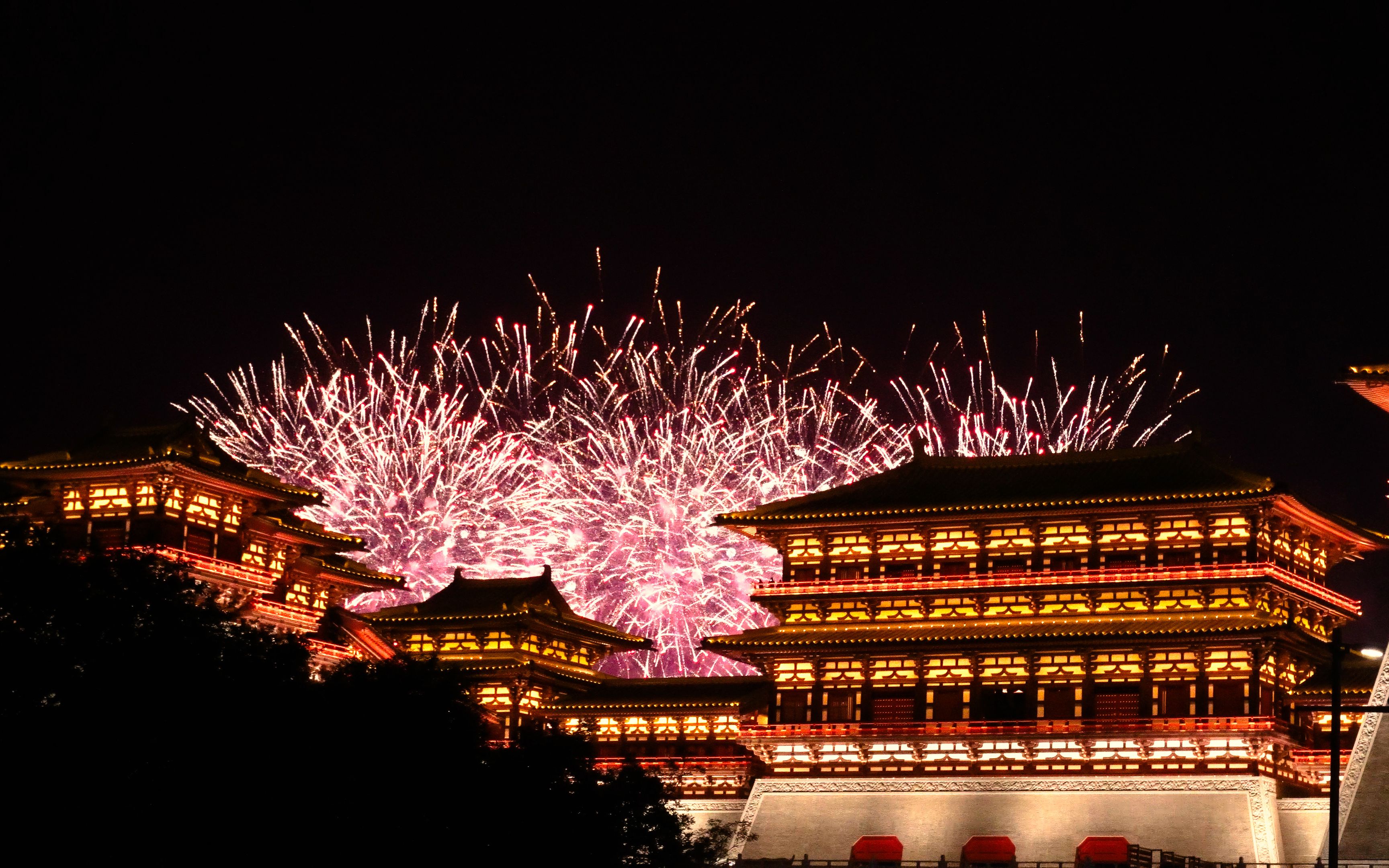 【4k】2020央视中秋晚会录制会场洛阳应天门烟花秀_哔哩哔哩_bilibili