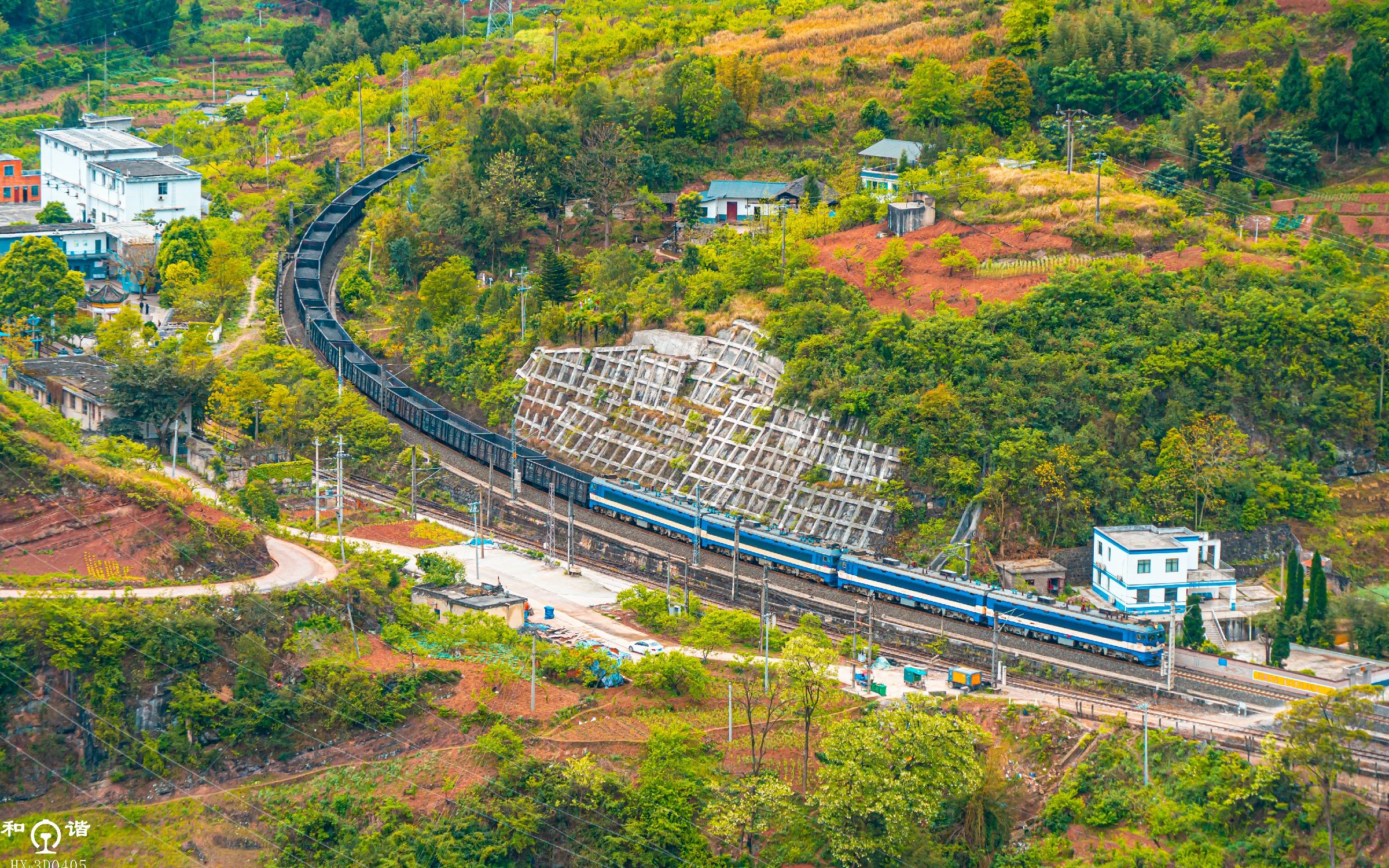 中国铁路蜿蜒在大山深处的铁路寻迹川黔线