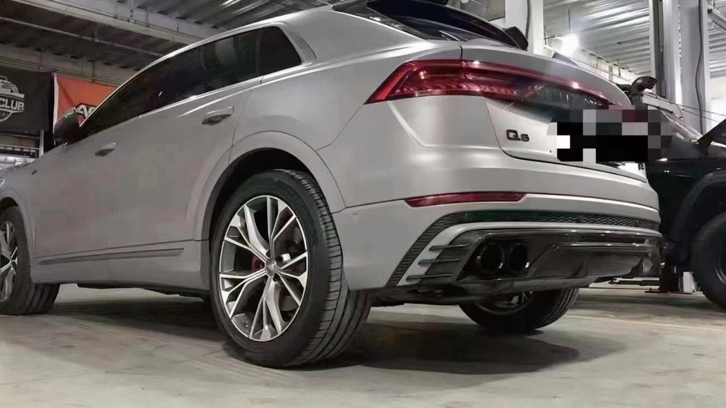 奥迪q8改装abt碳纤维小包围