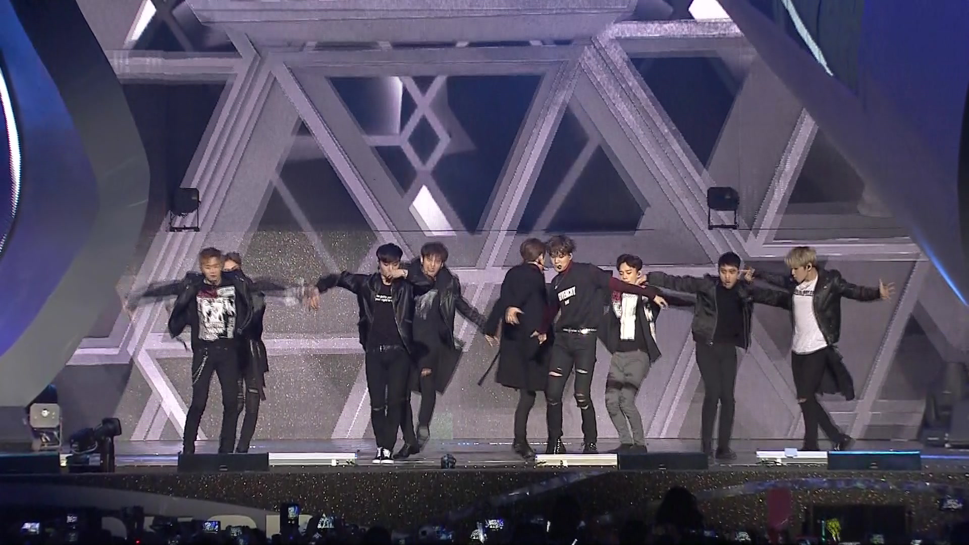 【exo|舞台】20151202 mama《call me baby》《light saber》《drop