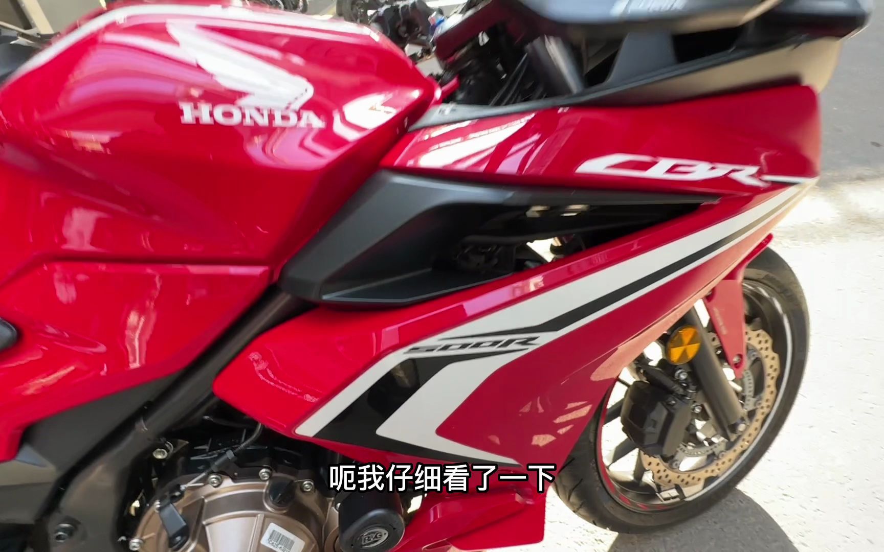 帮摩友看二手本田CBR500R,改装件多车况还不错5万多点这个合适吗哔哩哔哩bilibili