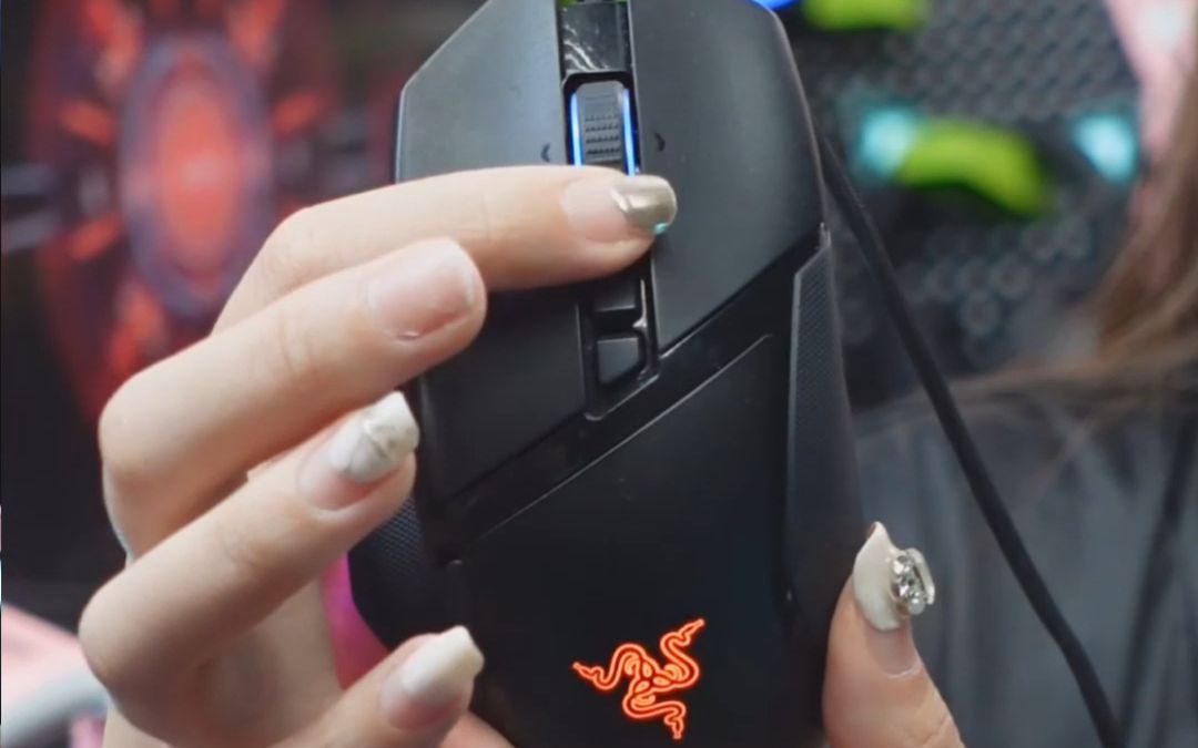 雷蛇巴塞利斯蛇v3