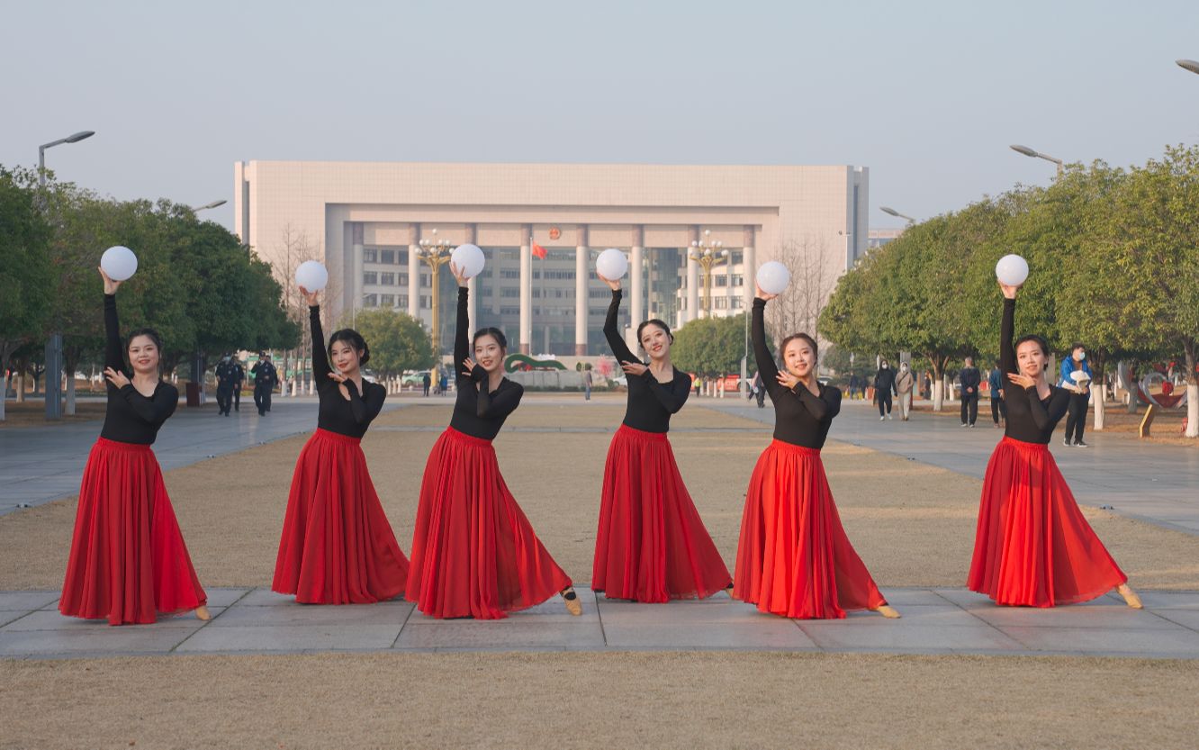 灯火里的中国舞蹈 公司年会团建晚会首选哔哩哔哩bilibili