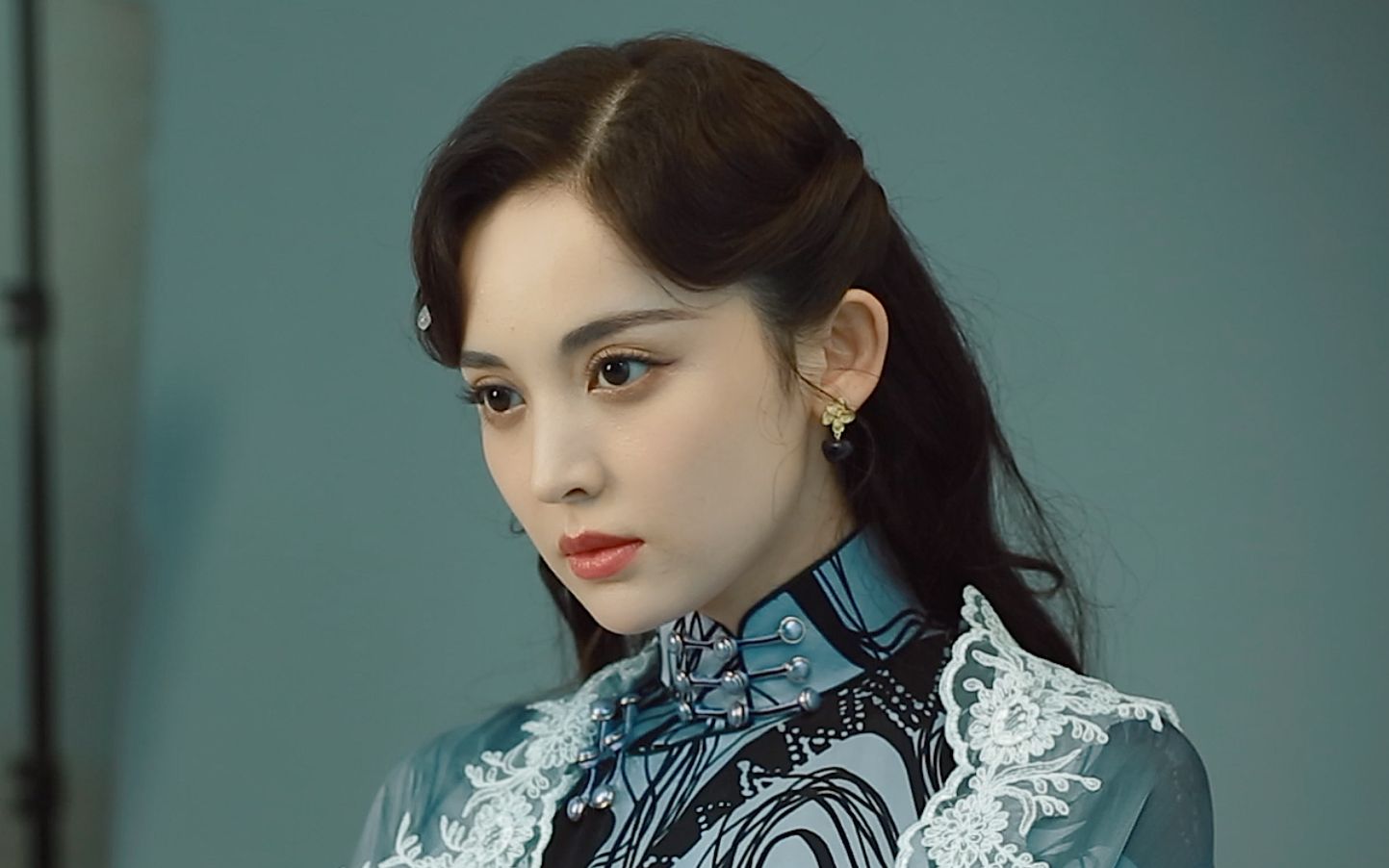 十二谭衣香鬓影带货博主夜明娜扎饰上线