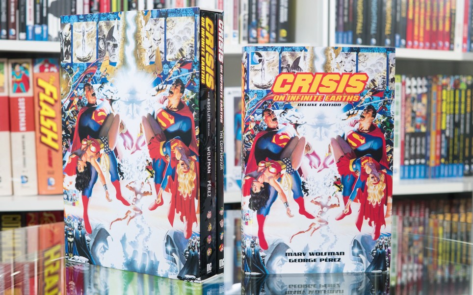 [图]无限地球危机（Crisis on Infinite Earths）精装版漫画书展示