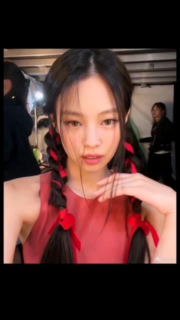 jennie说不穿红色