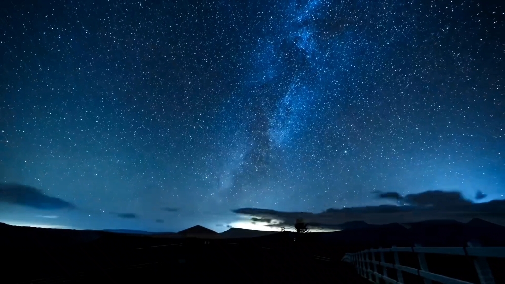 星辰熠熠生辉的图片图片