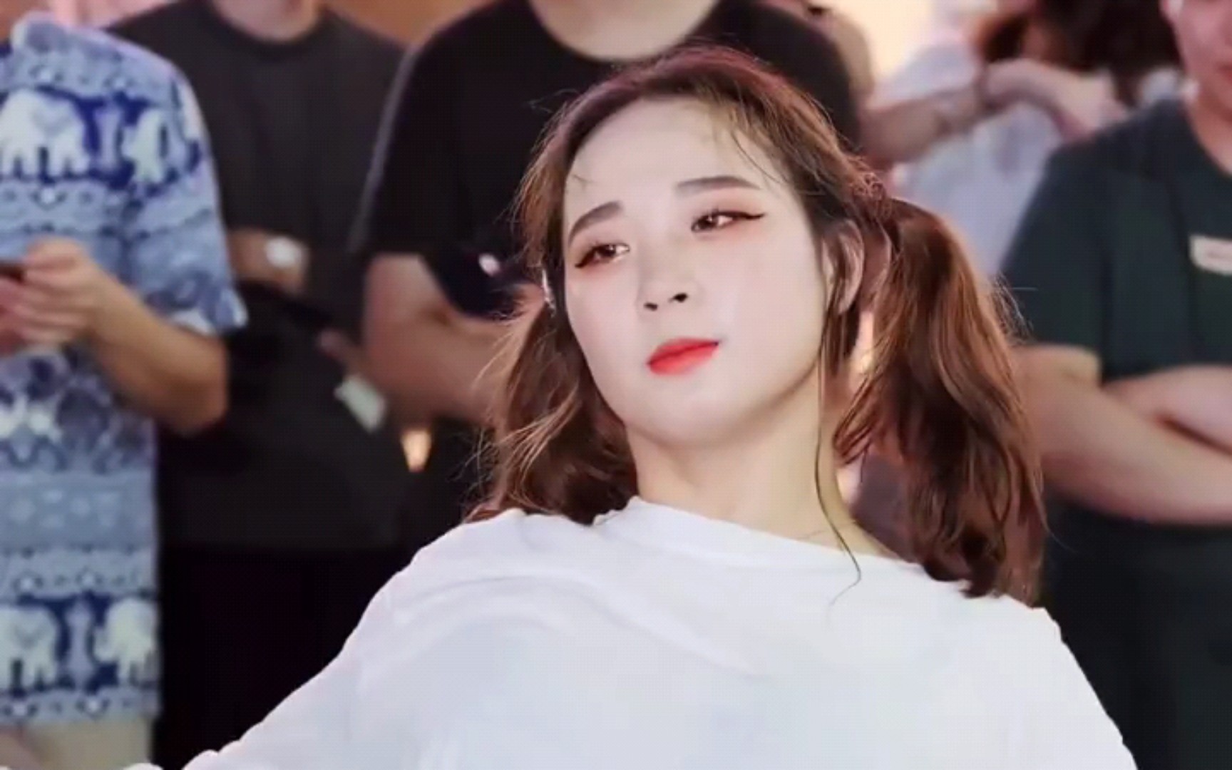 郑仁早期双马尾和小肉腿