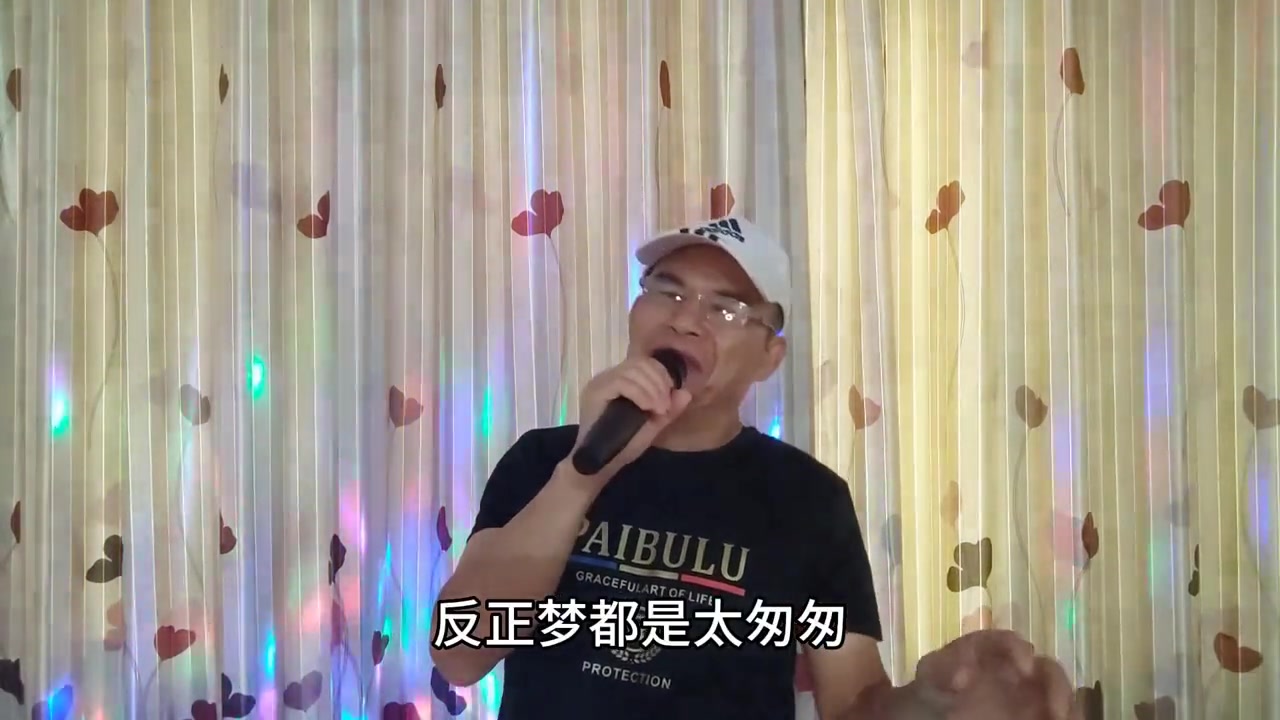 [图]一首经典怀旧歌曲太傻送给你希望你未来生活幸福快乐唱歌我是认真