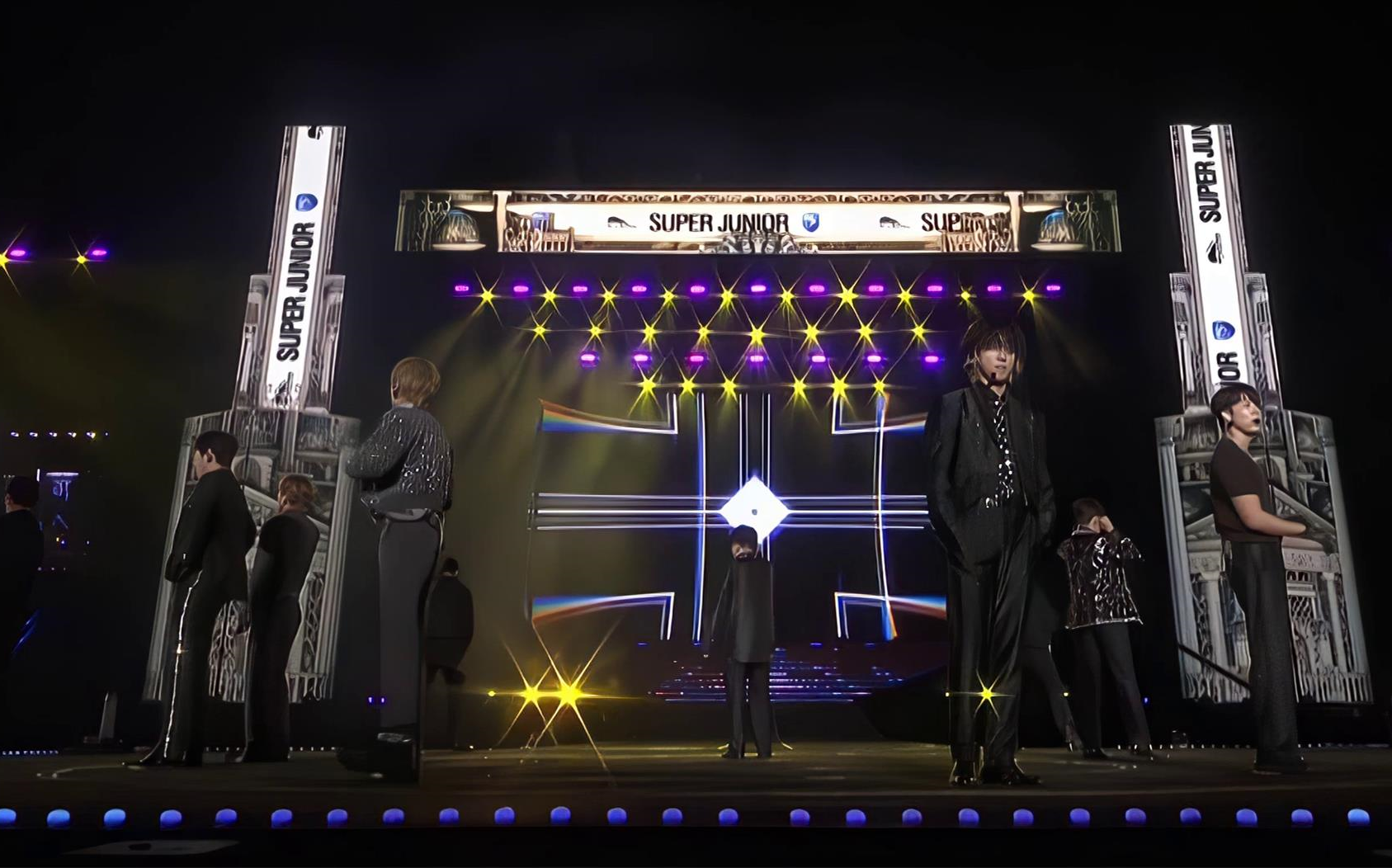 [图]【4K 舞台】Super Junior《 Black Suit+Sorry Sorry+Bonamana 》KT SWTOWN 20220820