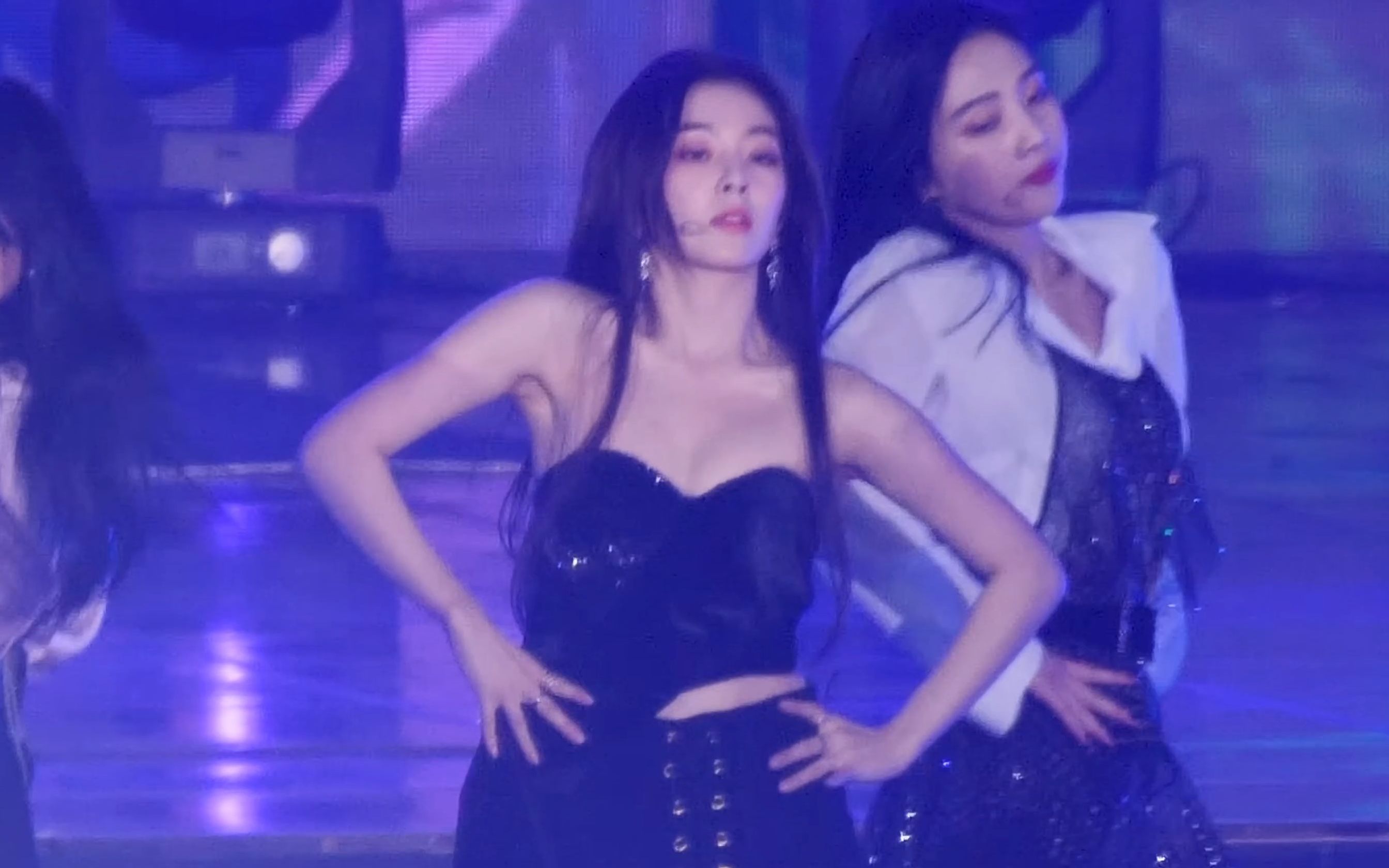 [图]181225 Irene（裴珠泫） Red Velvet Intro+RBB (Really Bad Boy) @ 2018歌谣大战 4K 直拍 性感