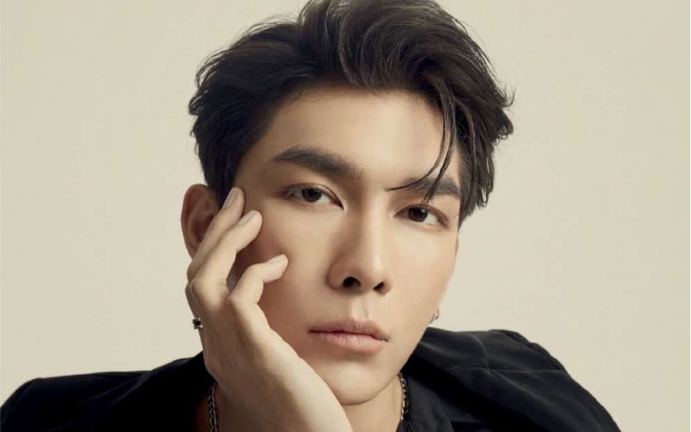 mew suppasit混剪|nails,hair,hips,heels