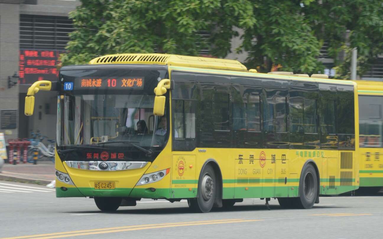 东莞公交pov004寒假收官作东莞城巴10路第一视角全程前方展望文化广场