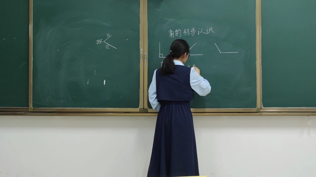 [图]小学数学试讲——《角的初步认识（认识直角锐角钝角》人教版