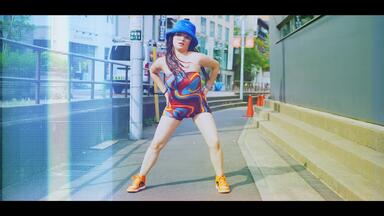 MEGUMI featuring CORN HEAD - 見上げてごらん夜の星を(TV Live)_哔哩