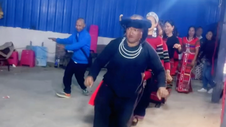 云南摩托舞大叔