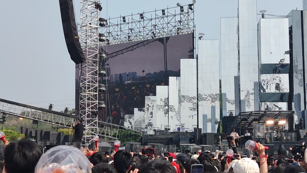 【杭州站4.8场】2023华晨宇火星演唱会「无聊人」b1区