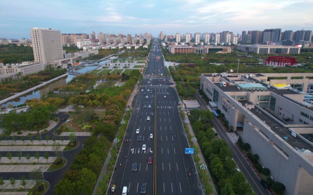 信阳市新五大道整洁美丽街景哔哩哔哩bilibili