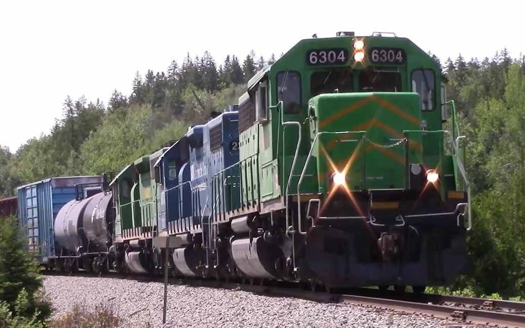 sd40-2 6304 内燃机车重载货列