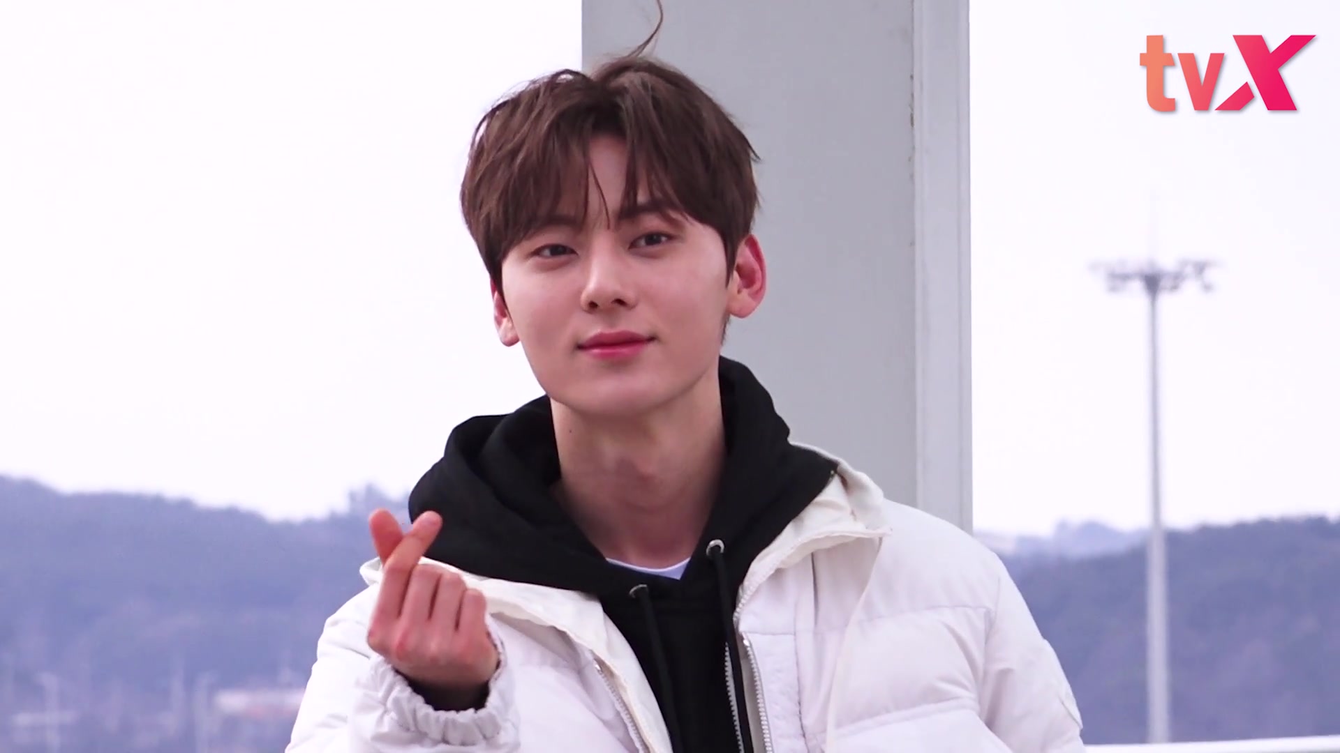 【黄旼炫】 韩国机场新闻_哔哩哔哩_bilibili