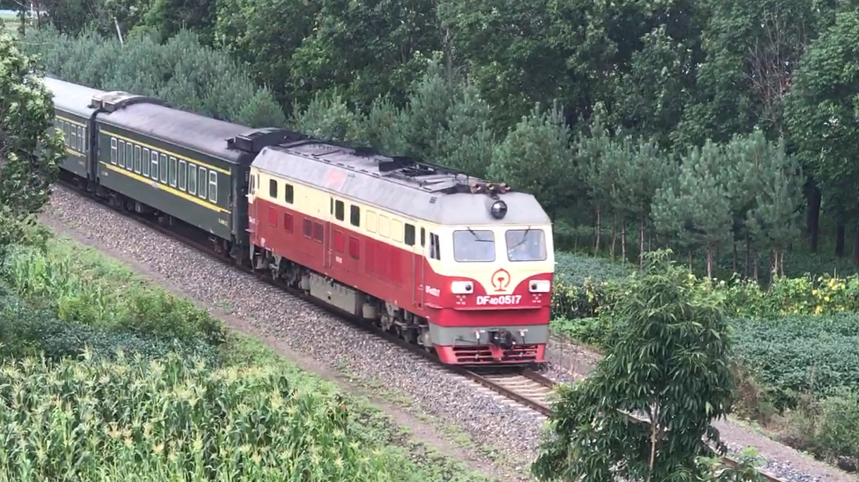 [中国铁路·东北行2024]df4d-0517牵引6624次(东方红~牡丹江)从八面通