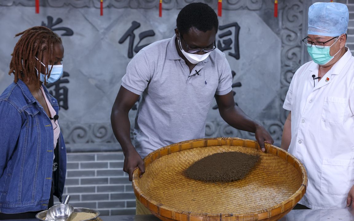 《我眼中的中国工匠》谢锡昌:想做好水泛丸要用心用脑不惜力