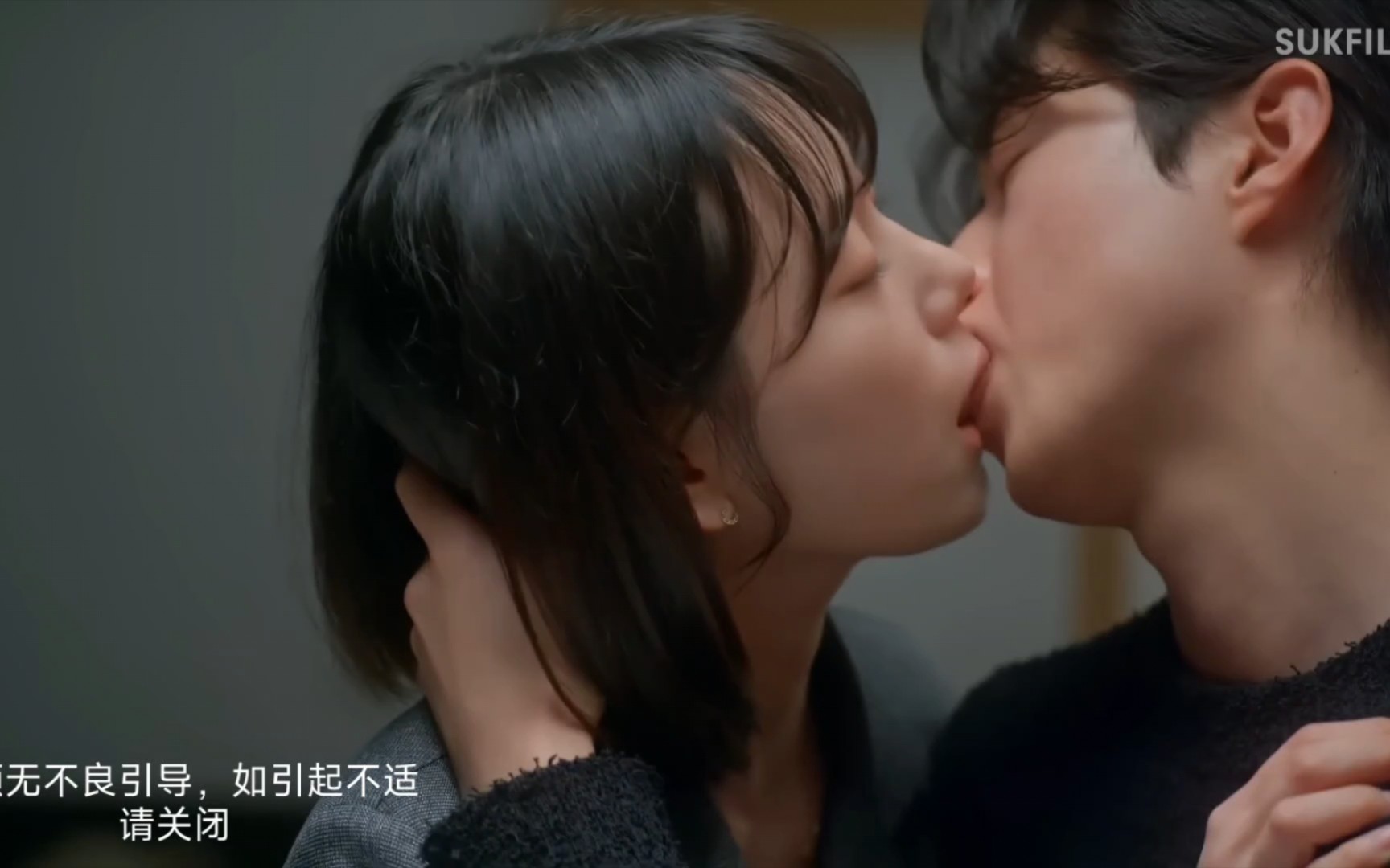 【kiss】韩剧超欲舌吻戏.哔哩哔哩bilibili