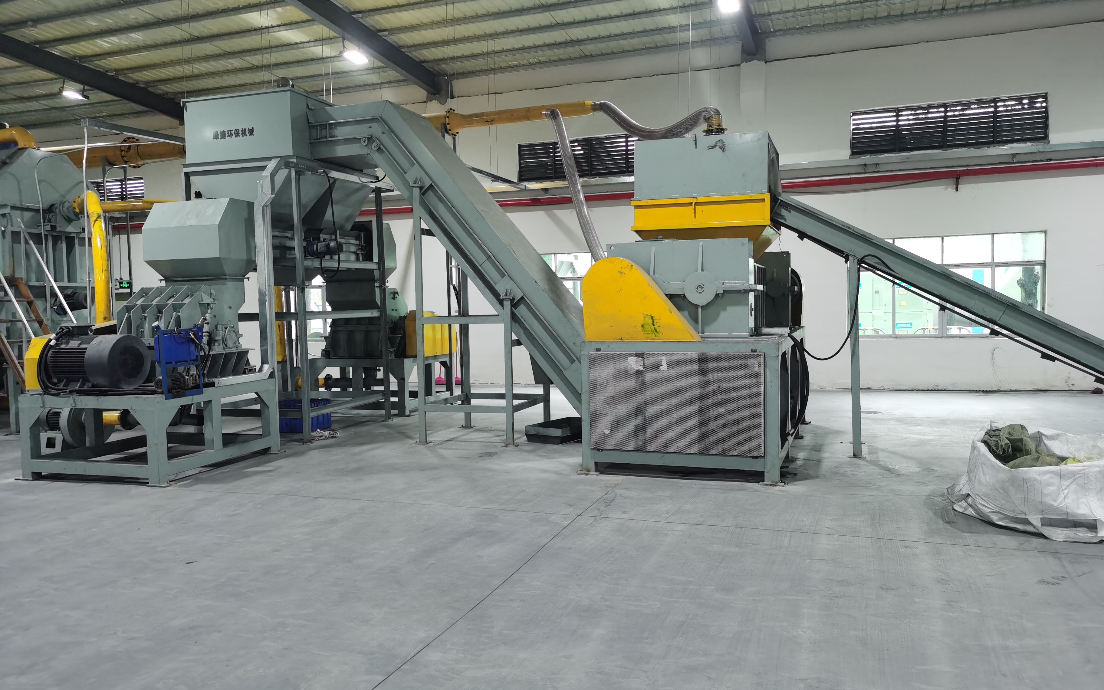 废旧锂电池处理设备,圆柱锂电池破碎分选设备,放电动力锂电池回收设备