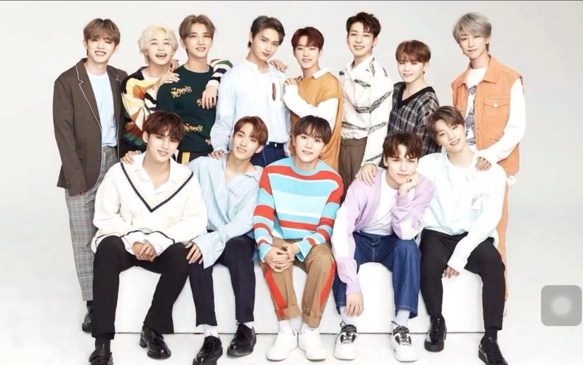 [seventeen]带不看韩娱的妹妹看次人照片,年龄颜值排序,猜国籍,教名字