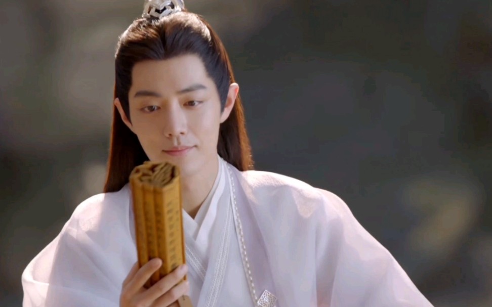 时影小神官做饭仙气飘飘,看着好有食欲,羡羡做的饭真的是一言难尽