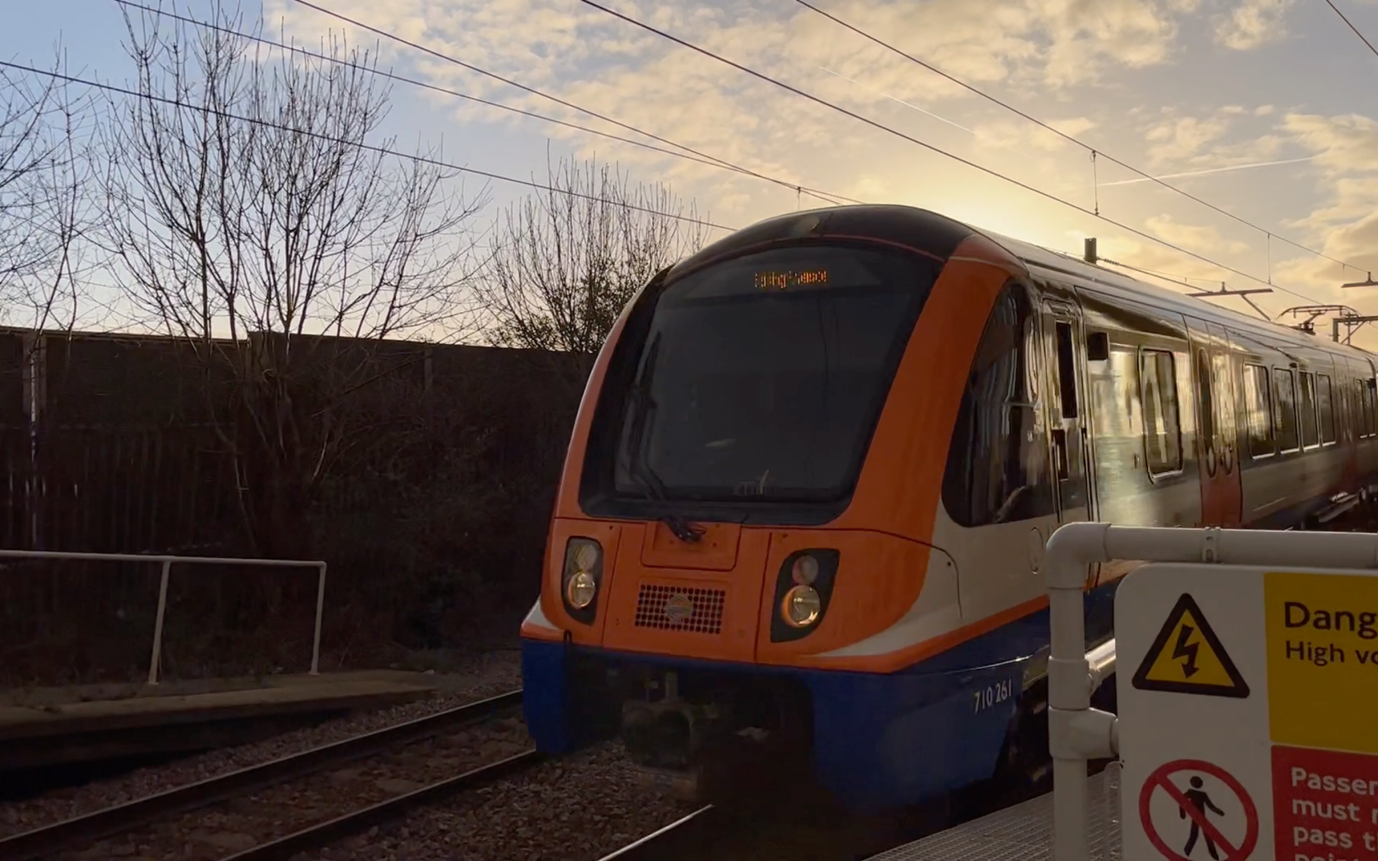 【伦敦地上铁】overground(gospel oak—barking riverside)进black