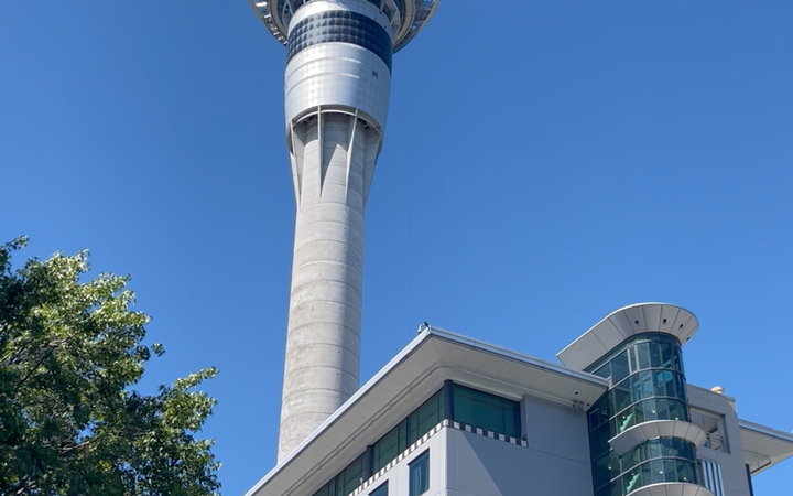 "听说天空塔有1080个心眼子"