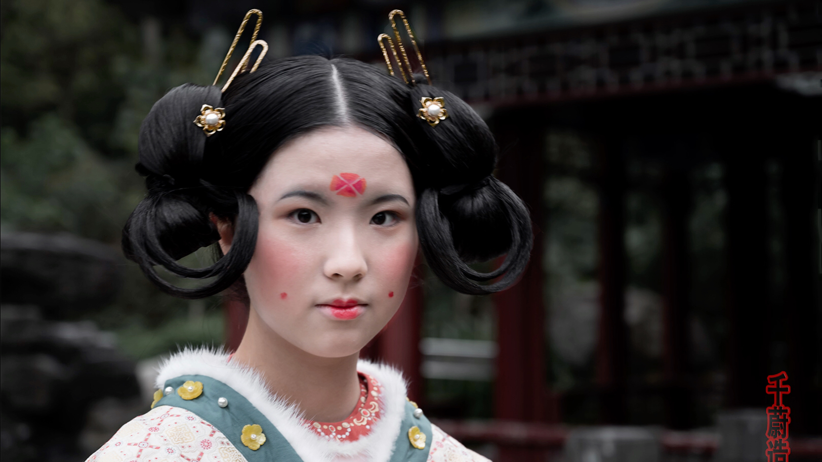 初唐少女复原妆造可可爱爱的小仙女