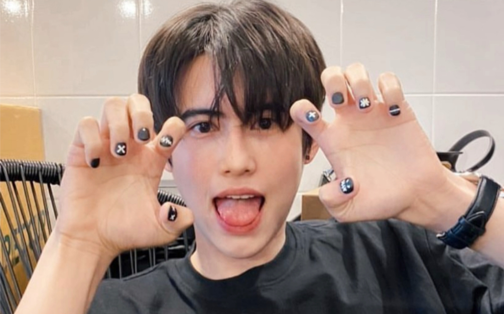 请牛导把鸭鸭放出来拍100部23加ok麦?