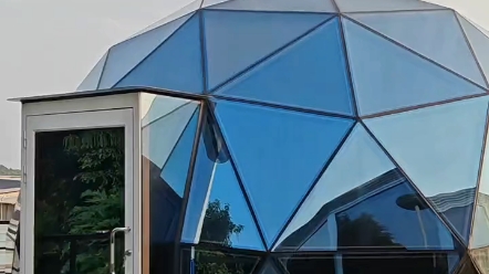 球形玻璃星空房造价图片