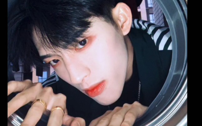 程亦颜值向这人认真起来还是好康的