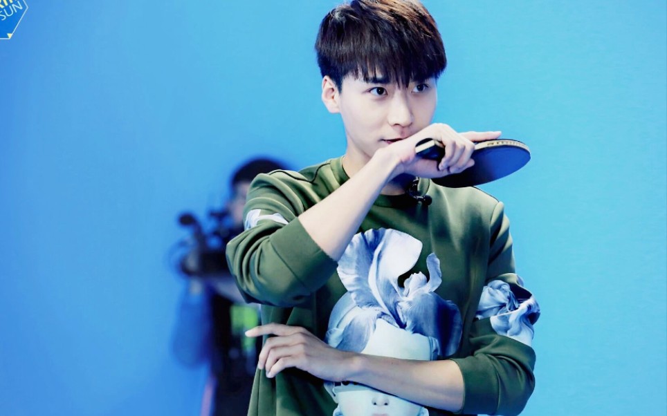 王博文打乒乓球全程卡点高燃