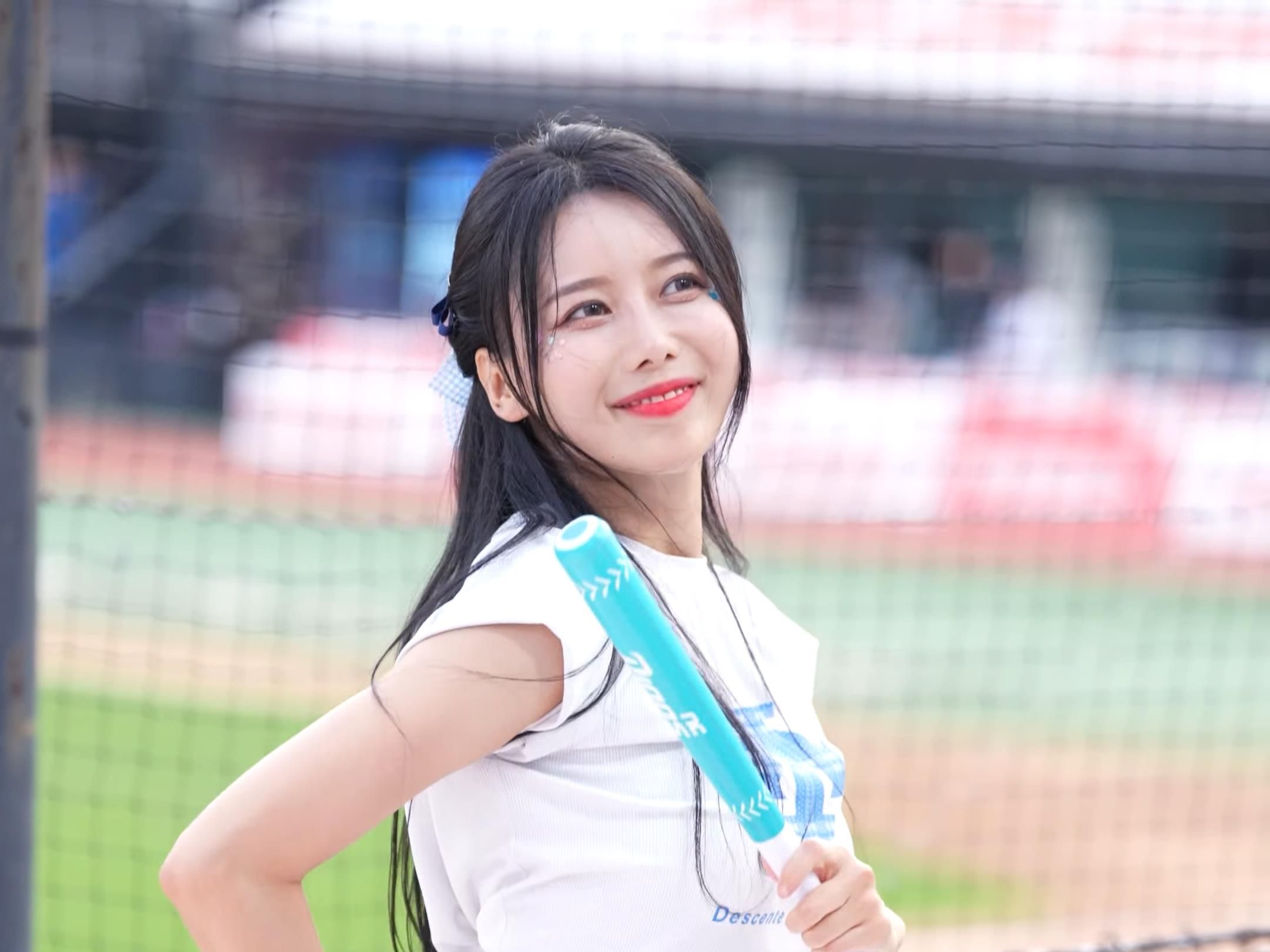 如果你这样笑,那真的很疯狂 李亚英啦啦队4k