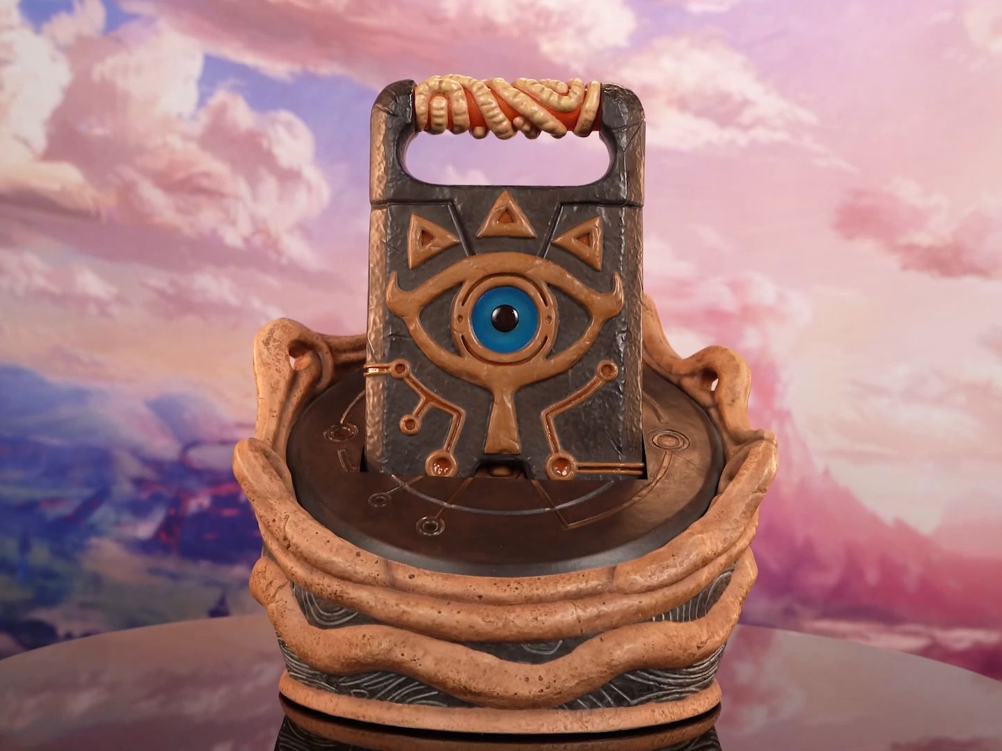 first 4 figures:24cm 塞尔达传说:旷野之息 - sheikah slate 西卡