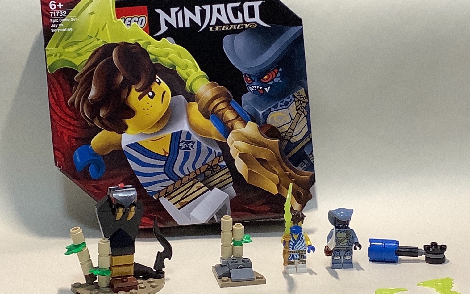 尝尝鲜,69片零件99元的乐高幻影忍者71732杰对战蛇怪表现如何呢?