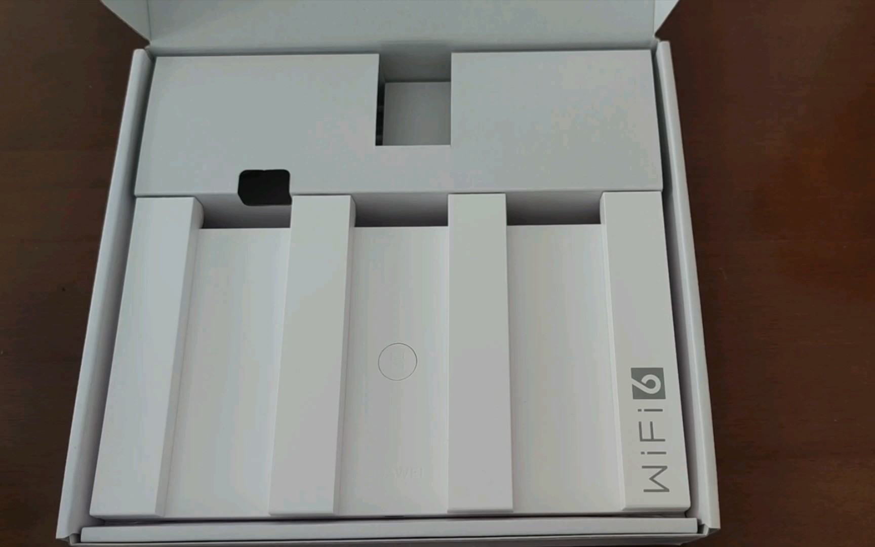 开箱华为路由器ax2pro