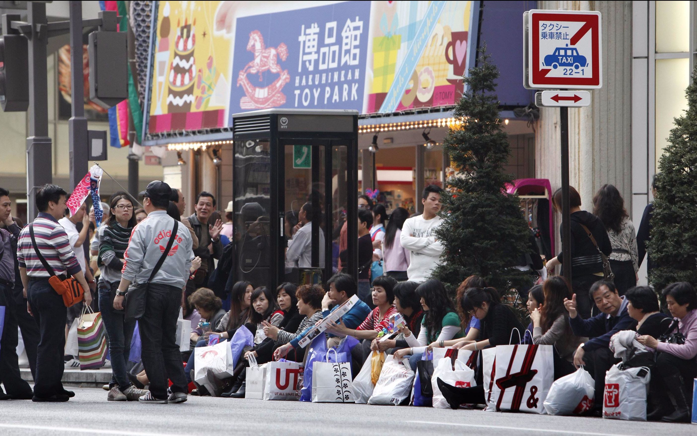 [图]霸气！中国取消8000多种洋货关税，日韩绝望：想赚中国钱难了