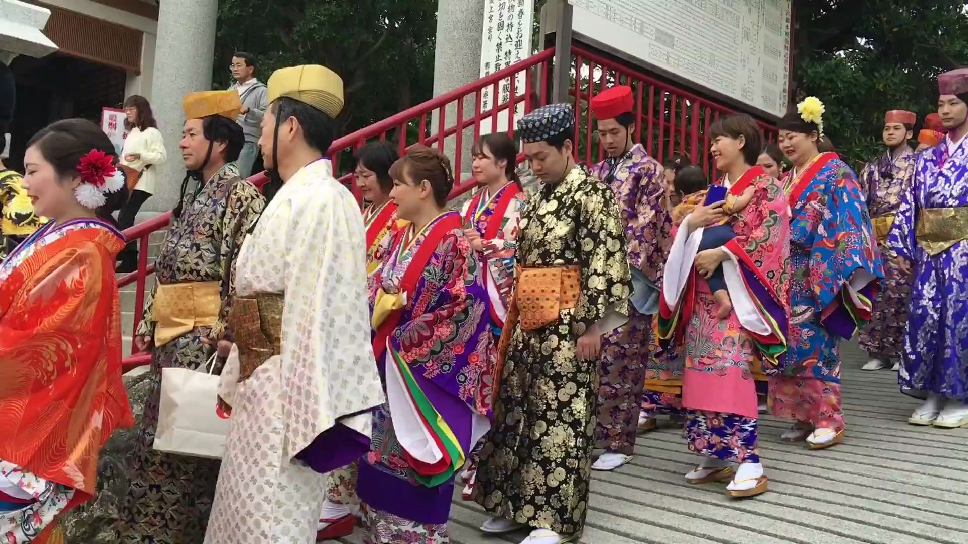 明朝服制在那霸可以穿上琉装体验冲绳传统结婚仪式