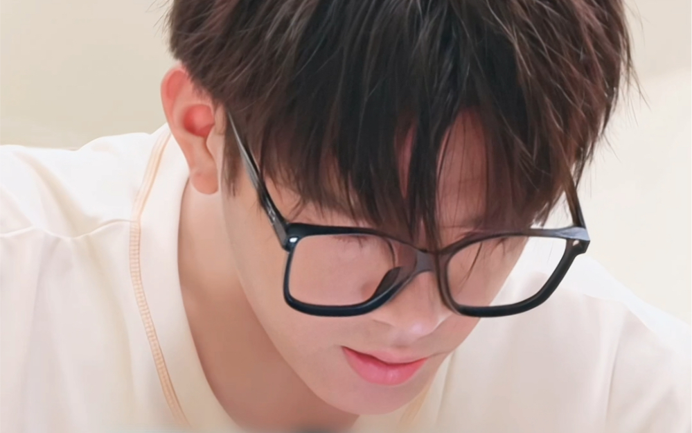 【石凯】感觉很乖很好哄的顺毛帅宝